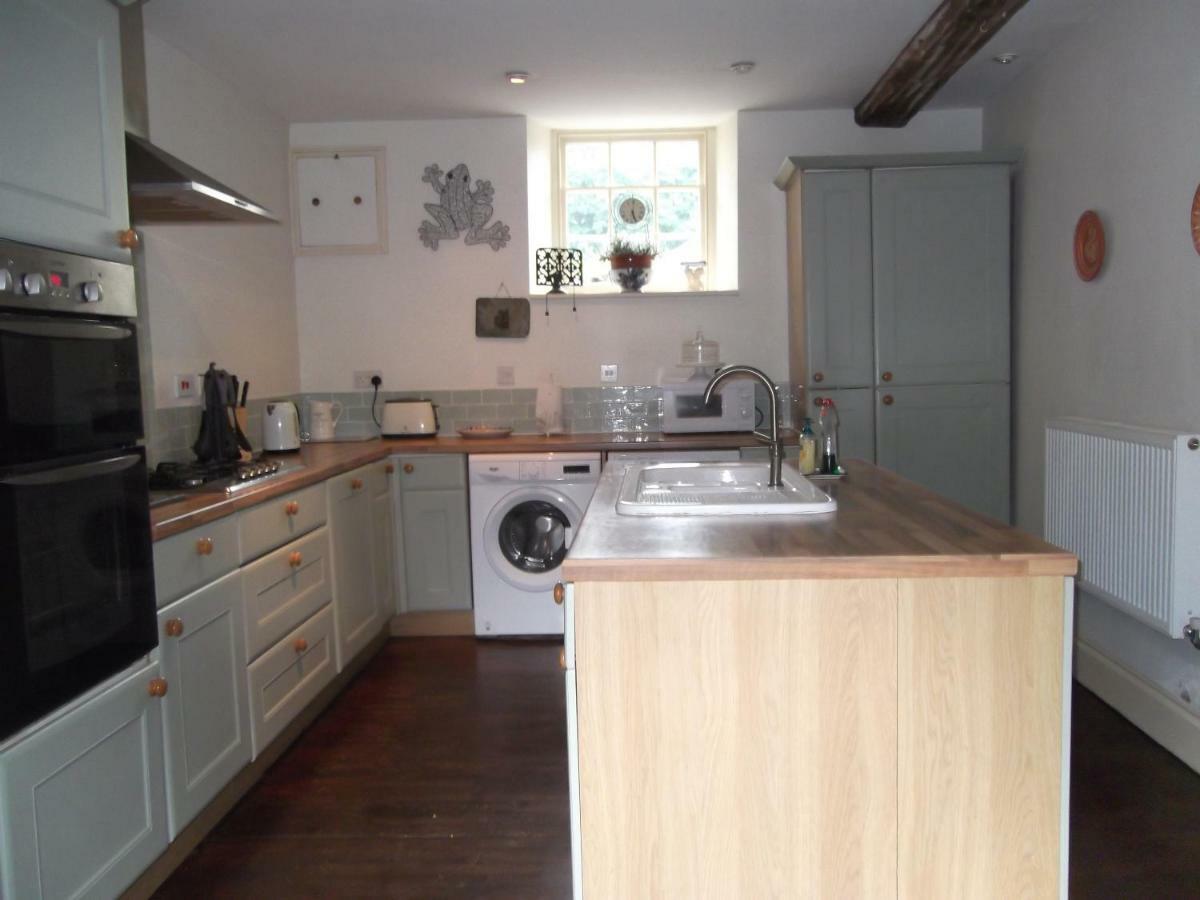 Manor House Annex - Sleeps Up To 6 People Βίλα Shepton Mallet Εξωτερικό φωτογραφία